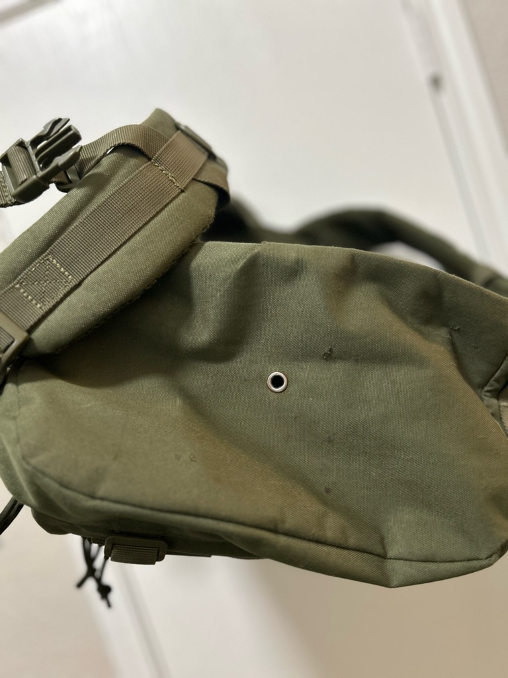 Highland Tactical Rumble Backpack Dark Green - Picture 8 of 10